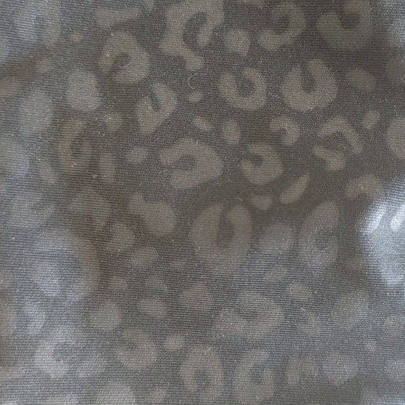 Gap Fit sports bra XS - Picture 3 of 4